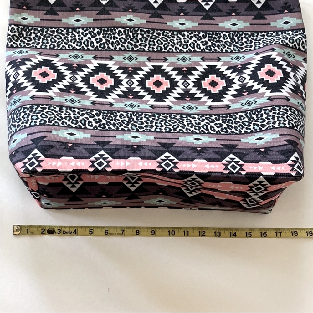 Jumbo Boho Aztec Print Beach Tote - Picture 7 of 11